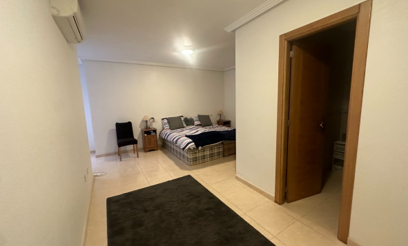 Reventa - 1. Apartamento / piso - Jacarilla - Costa Blanca Sur