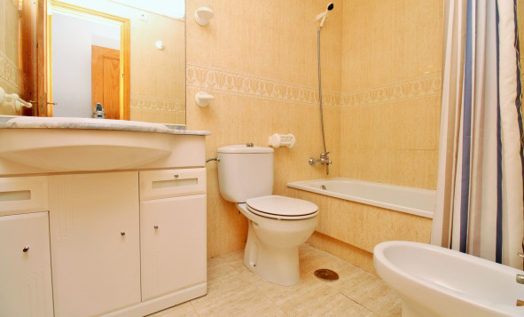 Reventa - 1. Apartamento / piso - Playa Flamenca - Costa Blanca Sur