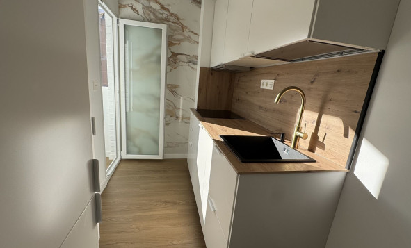 Reventa - 1. Apartamento / piso - Punta Prima - Costa Blanca Sur