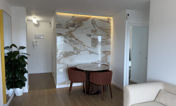 Reventa - 1. Apartamento / piso - Punta Prima - Costa Blanca Sur