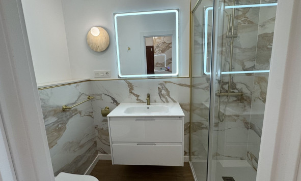 Reventa - 1. Apartamento / piso - Punta Prima - Costa Blanca Sur