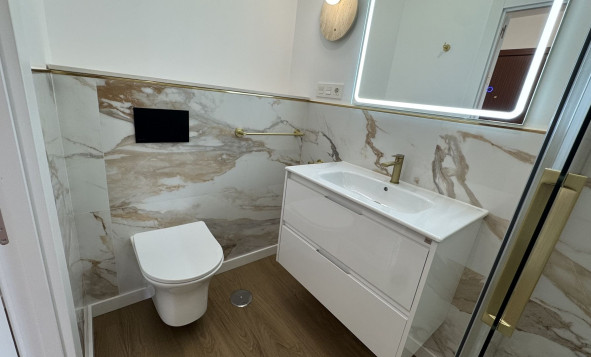 Reventa - 1. Apartamento / piso - Punta Prima - Costa Blanca Sur