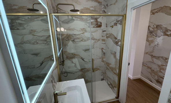 Reventa - 1. Apartamento / piso - Punta Prima - Costa Blanca Sur