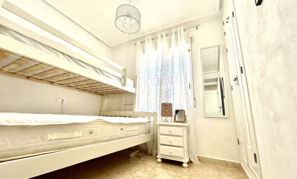 Resale - 2. Town house - Punta Prima - Costa Blanca South