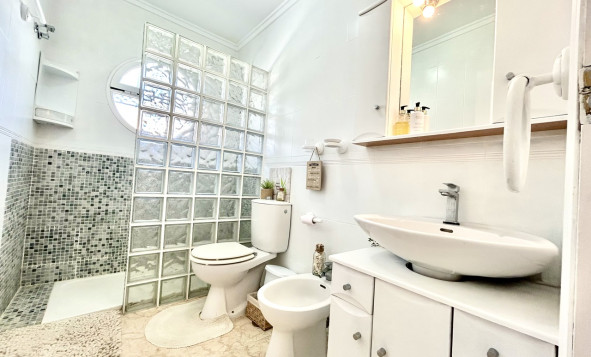 Resale - 2. Town house - Punta Prima - Costa Blanca South