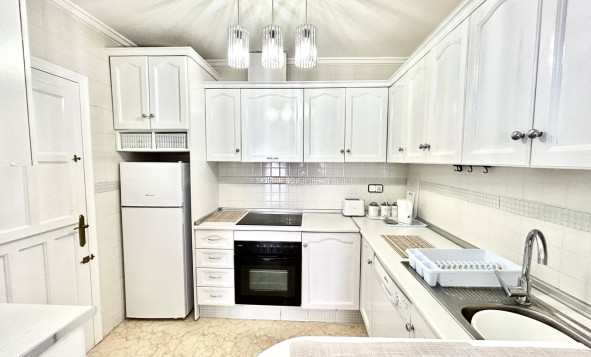 Resale - 2. Town house - Punta Prima - Costa Blanca South