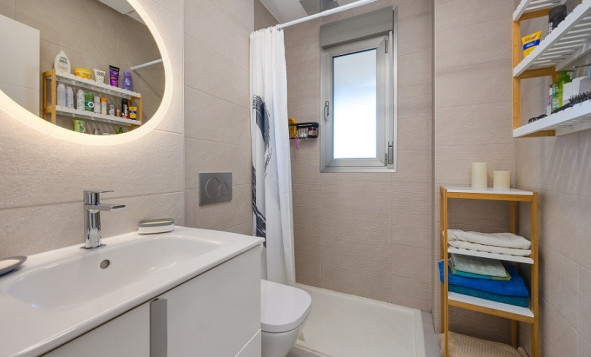 Reventa - 1. Apartamento / piso - Orihuela Costa - Costa Blanca Sur