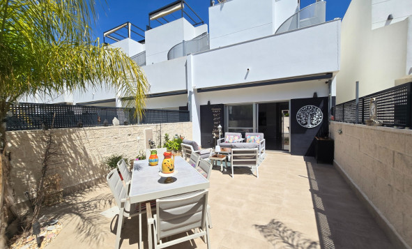 Resale - Townhouse * - Ciudad Quesada * - Doña Pepa *