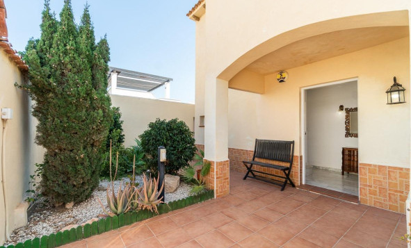 Reventa - 3. Casa indepiende - Torrevieja - Cala de cabo cervera