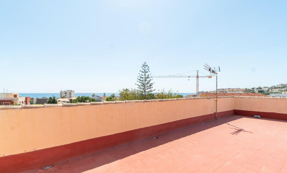 Reventa - 3. Casa indepiende - Torrevieja - Cala de cabo cervera