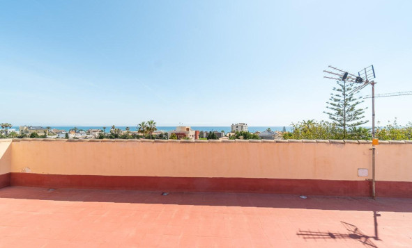 Reventa - 3. Casa indepiende - Torrevieja - Cala de cabo cervera