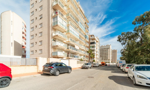 Resale - 1. Apartment / flat - Guardamar del Segura - Puerto Deportivo