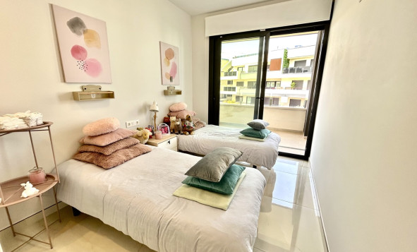 Reventa - 1. Apartamento / piso - Playa Flamenca - Costa Blanca Sur