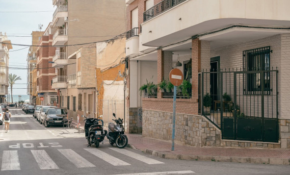 Resale - 1. Apartment / flat - Torrevieja - Costa Blanca South