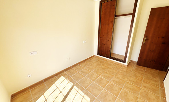 Reventa - 3. Casa indepiende - Roda - Señorio de Roda