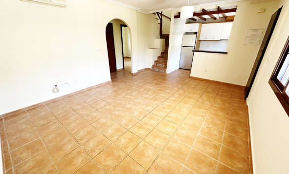 Reventa - 3. Casa indepiende - Roda - Señorio de Roda