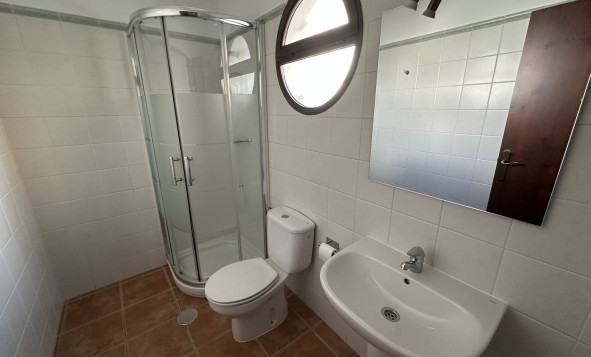 Reventa - 3. Casa indepiende - Roda - Señorio de Roda