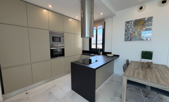 Reventa - 3. Casa indepiende - Ciudad Quesada - La Laguna