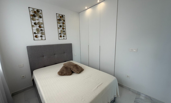 Reventa - 3. Casa indepiende - Ciudad Quesada - La Laguna