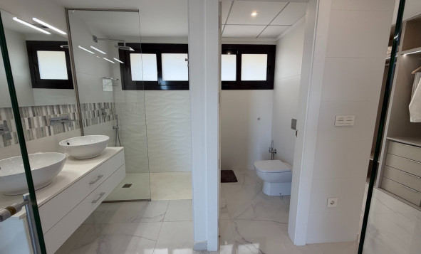 Reventa - 3. Casa indepiende - Ciudad Quesada - La Laguna