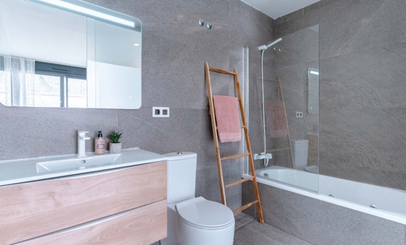 Reventa - 3. Casa indepiende - San Miguel de Salinas - Costa Blanca Sur