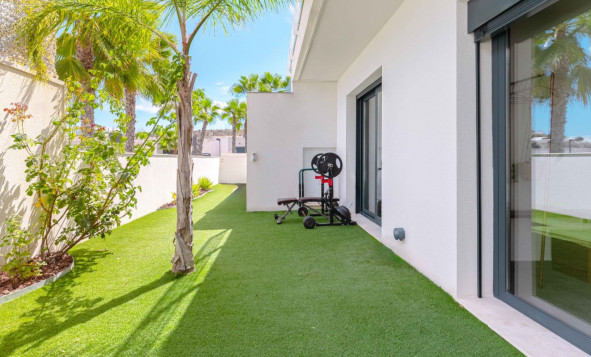 Reventa - 3. Casa indepiende - San Miguel de Salinas - Costa Blanca Sur