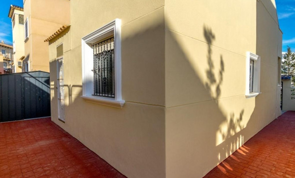 Reventa - 3. Casa indepiende - Orihuela Costa - El Galan
