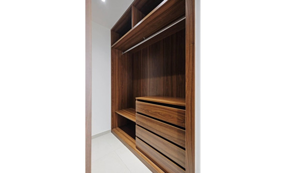 Reventa - 1. Apartamento / piso - Torrevieja - La Veleta