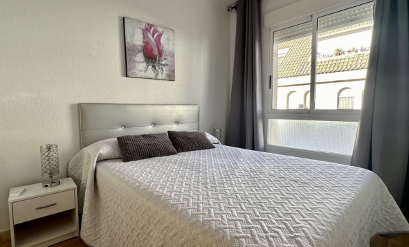 Reventa - 1. Apartamento / piso - Torrevieja - Playa Los Naufragos