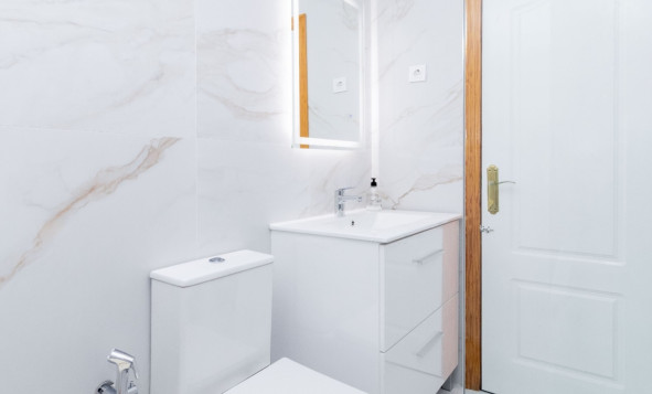 Reventa - 2. Chalet adosado - Orihuela Costa - La Zenia