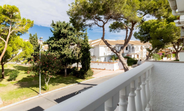 Reventa - 2. Chalet adosado - Orihuela Costa - La Zenia