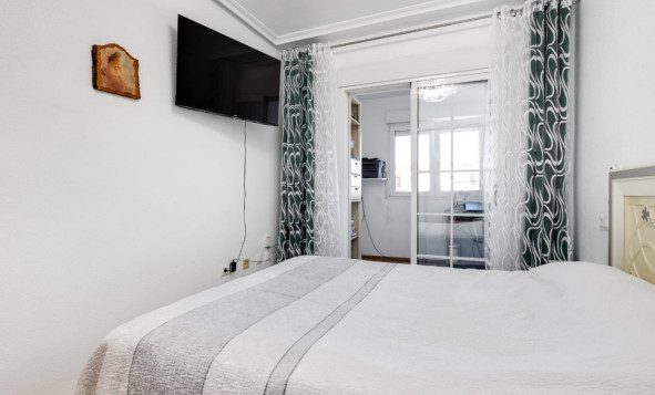 Reventa - 2. Chalet adosado - Torrevieja - Aguas Nuevas