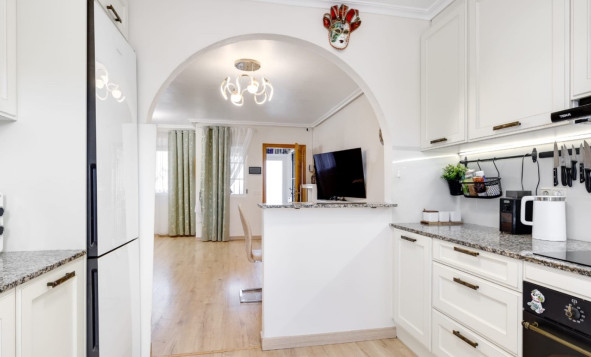 Reventa - 2. Chalet adosado - Torrevieja - Aguas Nuevas