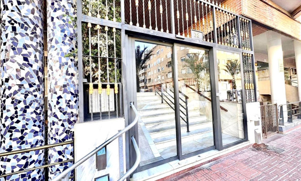 Resale - 1. Apartment / flat - Torrevieja - Costa Blanca South