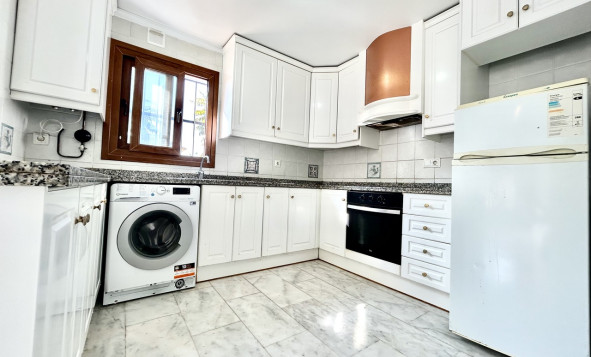 Reventa - 1. Apartamento / piso - Villamartin - Costa Blanca Sur