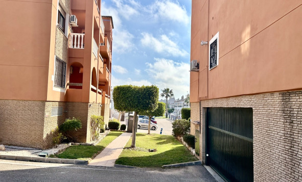 Reventa - 1. Apartamento / piso - Villamartin - Costa Blanca Sur