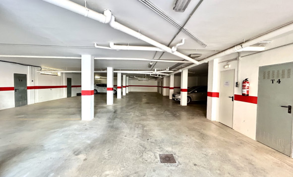 Reventa - 1. Apartamento / piso - Villamartin - Costa Blanca Sur