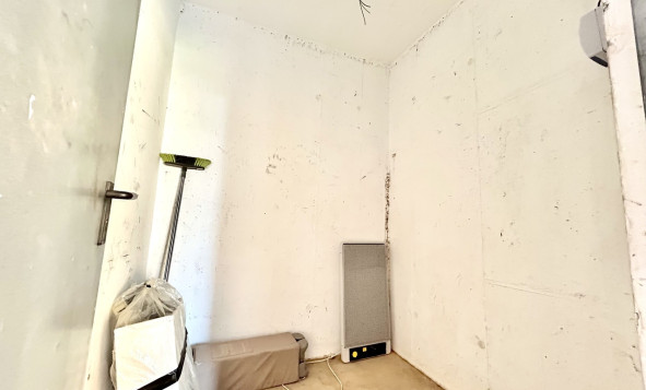 Reventa - 1. Apartamento / piso - Villamartin - Costa Blanca Sur