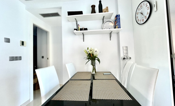 Resale - 1. Apartment / flat - Punta Prima - Costa Blanca South