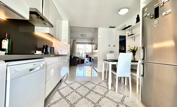 Resale - 1. Apartment / flat - Punta Prima - Costa Blanca South