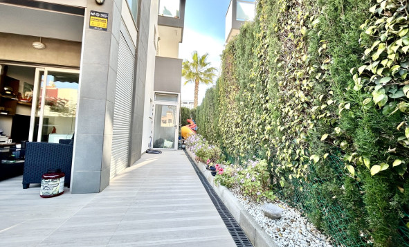 Resale - 1. Apartment / flat - Punta Prima - Costa Blanca South