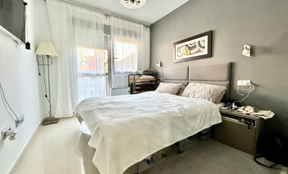 Resale - 1. Apartment / flat - Punta Prima - Costa Blanca South