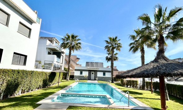 Resale - 1. Apartment / flat - Punta Prima - Costa Blanca South