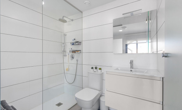 Reventa - 1. Apartamento / piso - Villamartin - Costa Blanca Sur