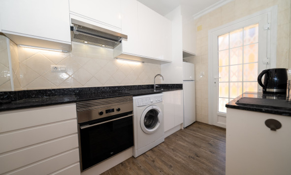 Resale - 3. Detached house - Playa Flamenca - Sportcentre