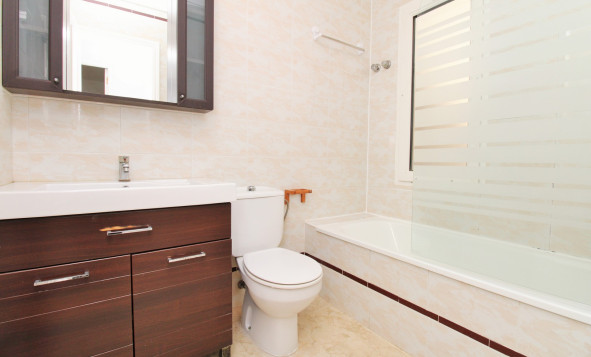 Resale - 2. Town house - Villamartin - Costa Blanca South