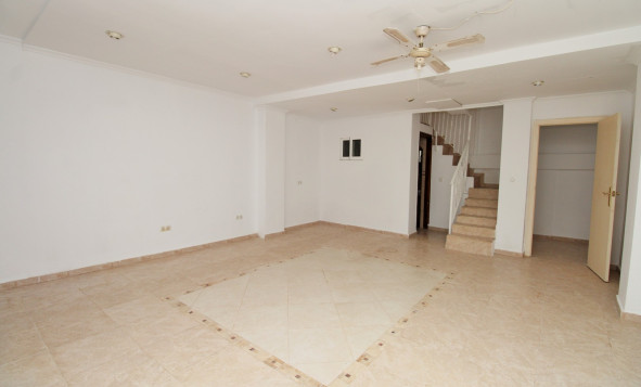 Resale - 2. Town house - Villamartin - Costa Blanca South