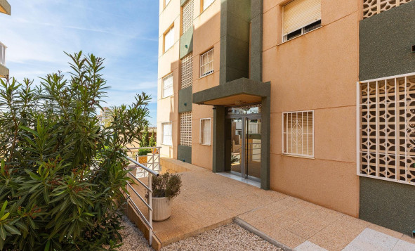 Resale - 1. Apartment / flat - Torrevieja - Costa Blanca South