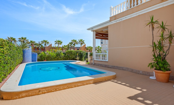 Herverkoop - 3. Vrijstaande villa - Torrevieja - Costa Blanca Zuid