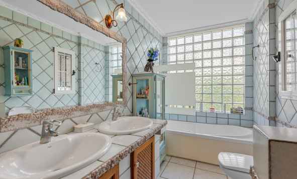 Herverkoop - 3. Vrijstaande villa - Torrevieja - Costa Blanca Zuid